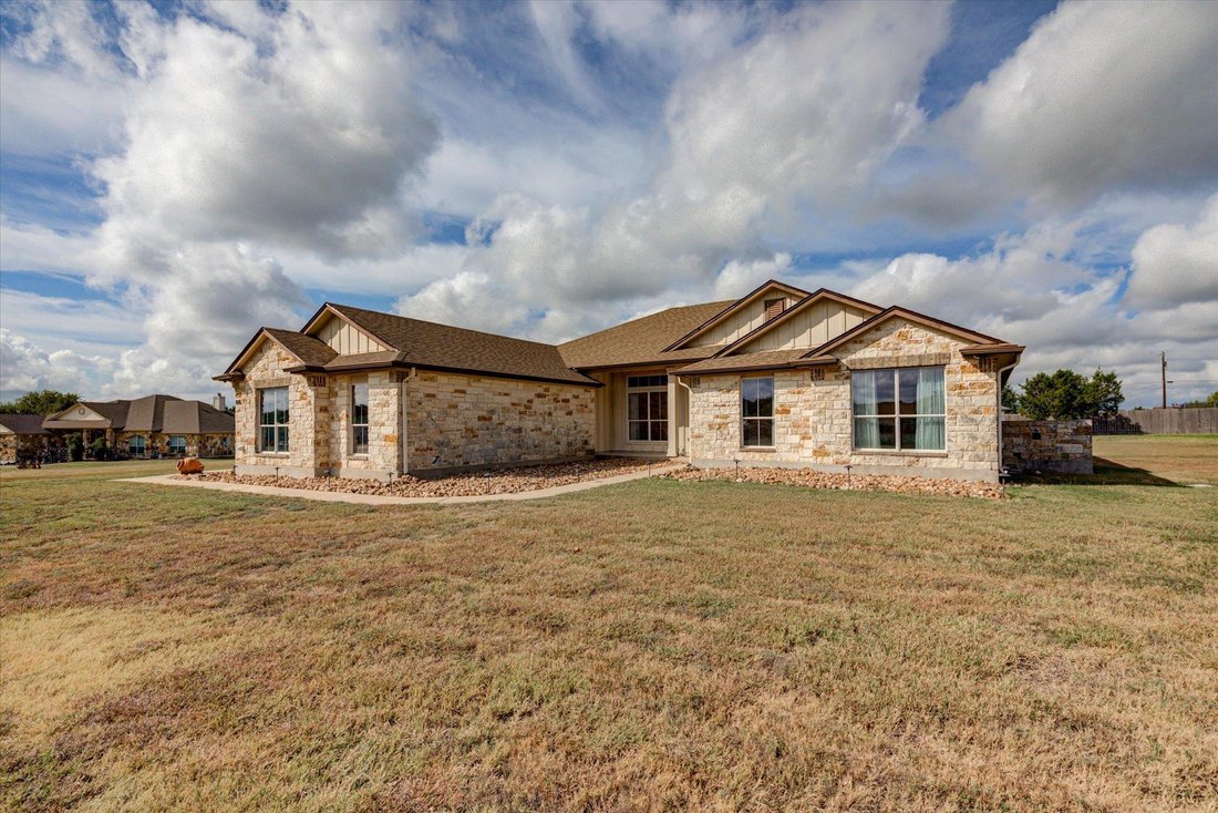 House in Liberty Hill, Texas, United States 3 - 19041729