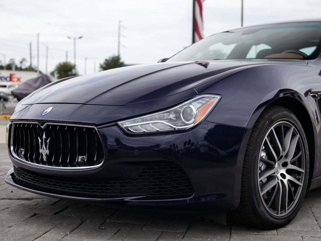Sedan in Orlando, FL, United States 5 - 19042310