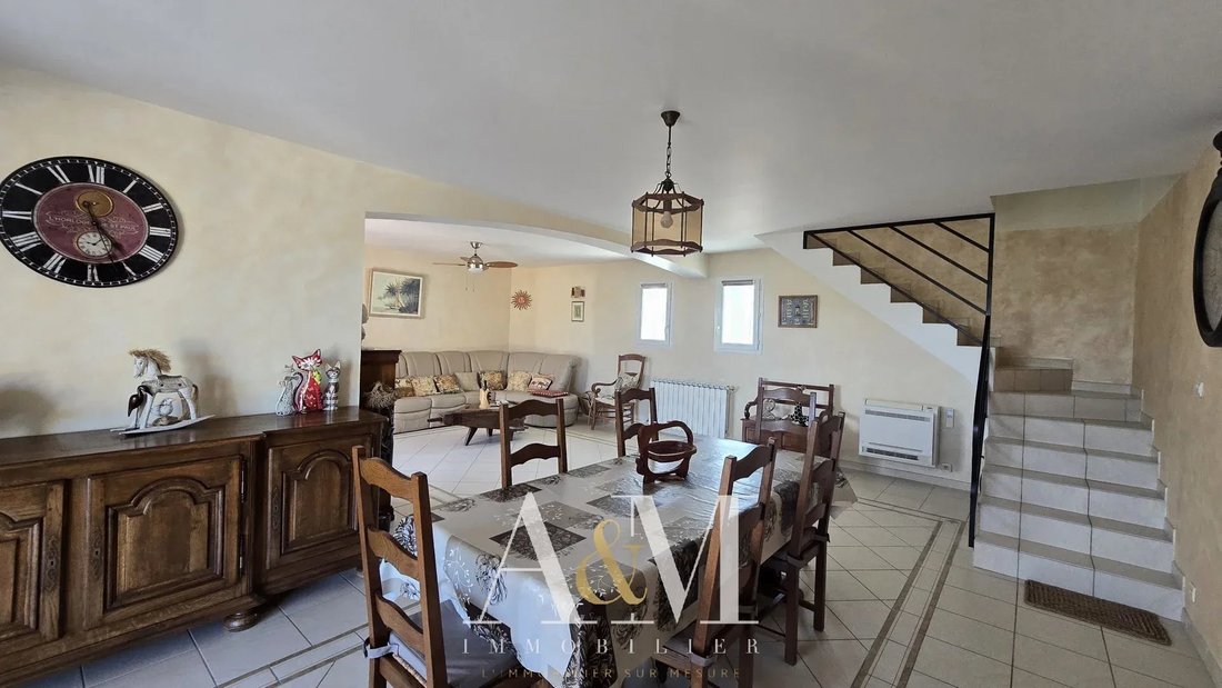 Villa in Uchaud, Occitania, France 4 - 19042307