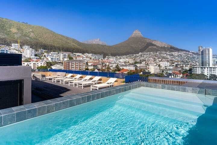 Apartment in Sea Point, Atlantic Seaboard, Cape Town 1 - 19041944