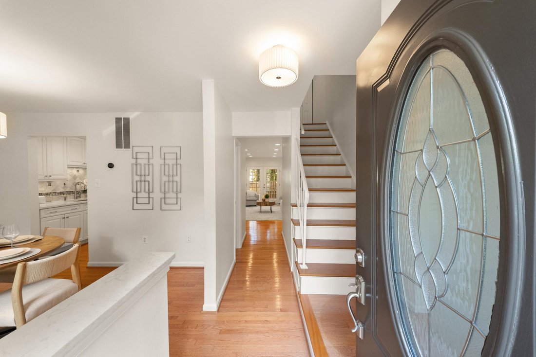 Townhouse in Reston, Virginia, United States 3 - 19041957