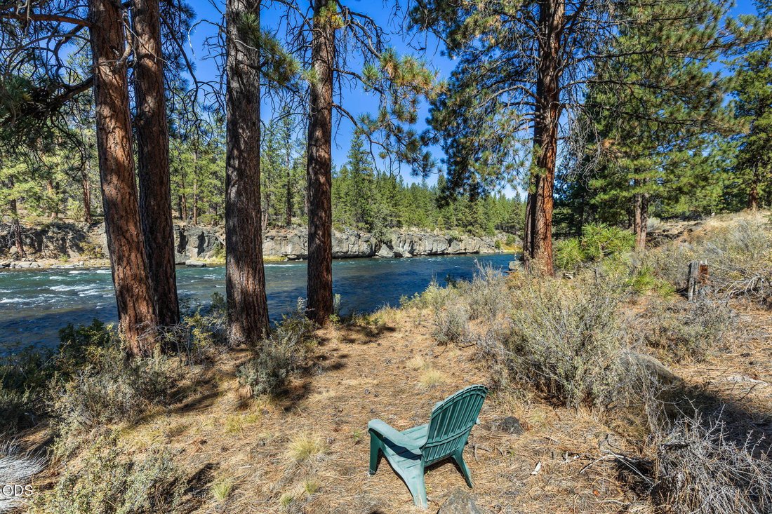 Terrain à Bend, Oregon, États-Unis 2 - 19041696