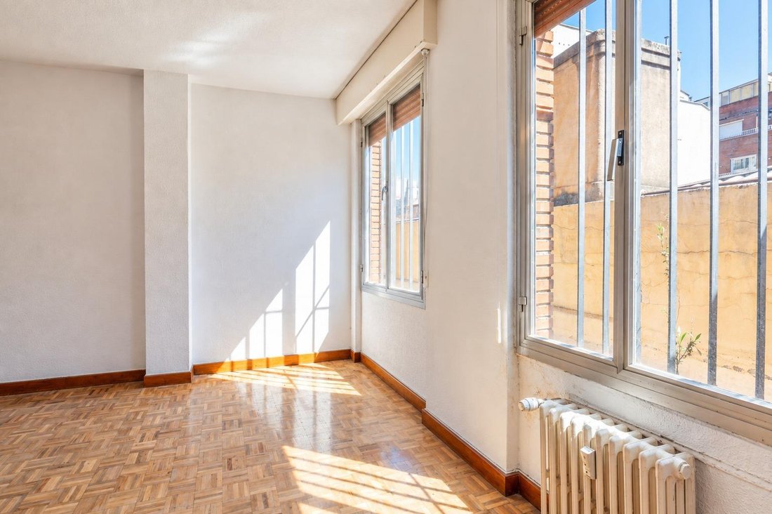 Apartment in Chamberi, Madrid, Spain 3 - 19041972