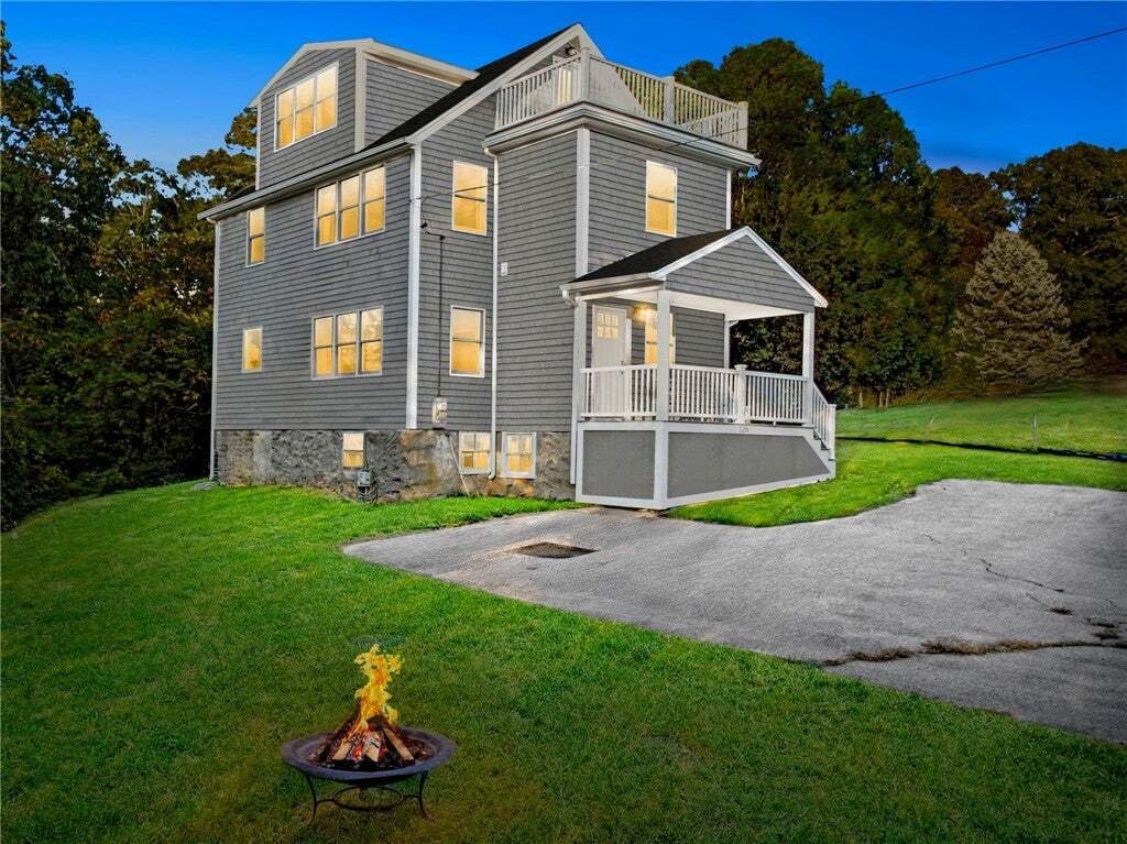 House in Tiverton, Rhode Island, United States 1 - 19041724