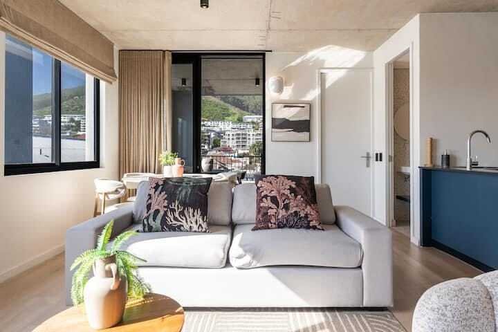 Apartment in Sea Point, Atlantic Seaboard, Cape Town 5 - 19041944
