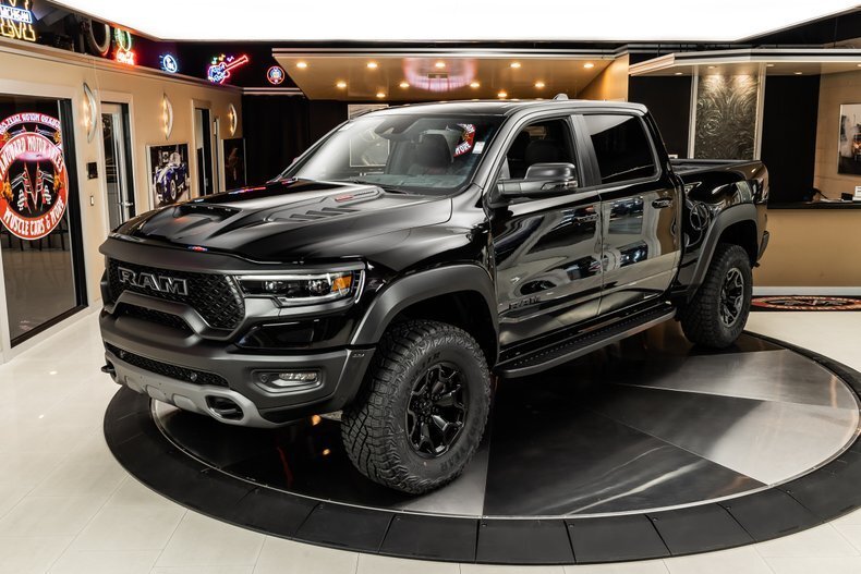 Pickup in Plymouth, United States 5 - 19042042