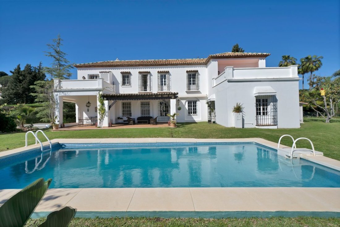 Villa in Nueva Andalucia, Marbella, Spain 3 - 19042060