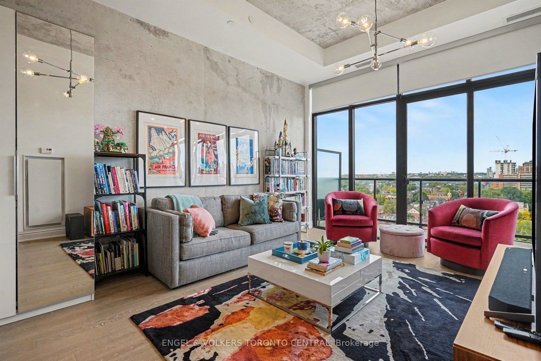 Condo in Toronto, Ontario, Canada 3 - 19042219