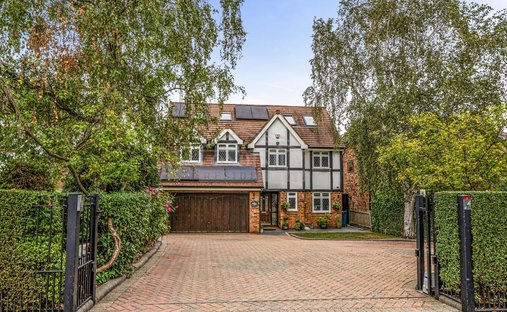 House in Little Common, Harrow, England 1