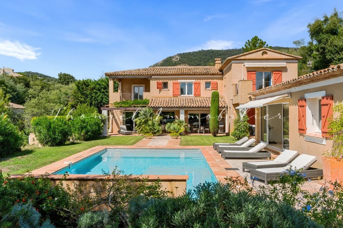 Casa a Grimaud, Provenza-Alpi-Costa Azzurra, Francia 1 - 19042338