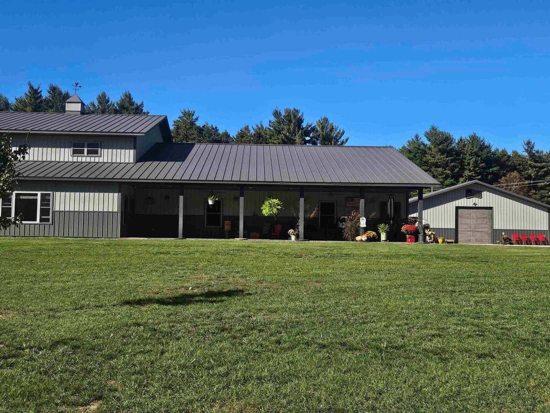 House in Woodman, Wisconsin, United States 5 - 19041691