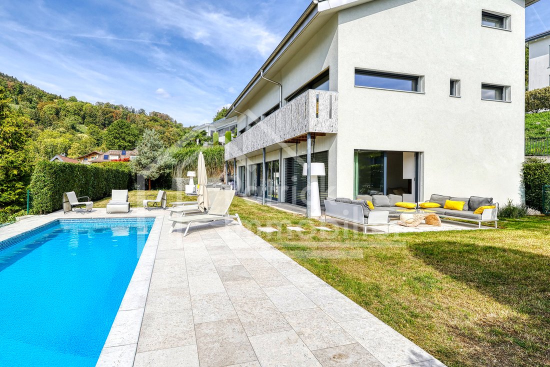 House in Jongny, Vaud, Switzerland 2 - 19042184