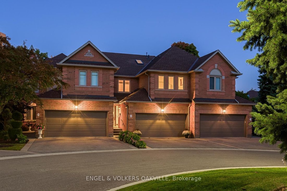 House in Mississauga, Ontario, Canada 2 - 19042241