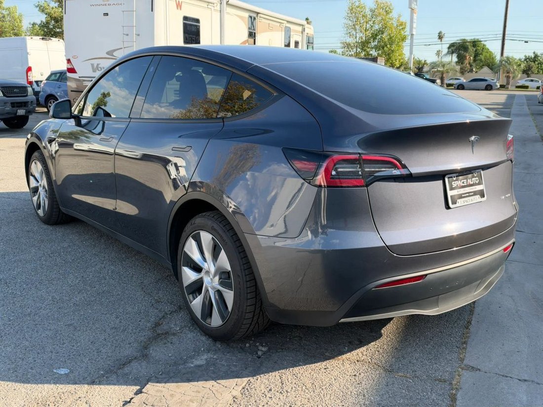 Suv in Azusa, CA, United States 5 - 19042726