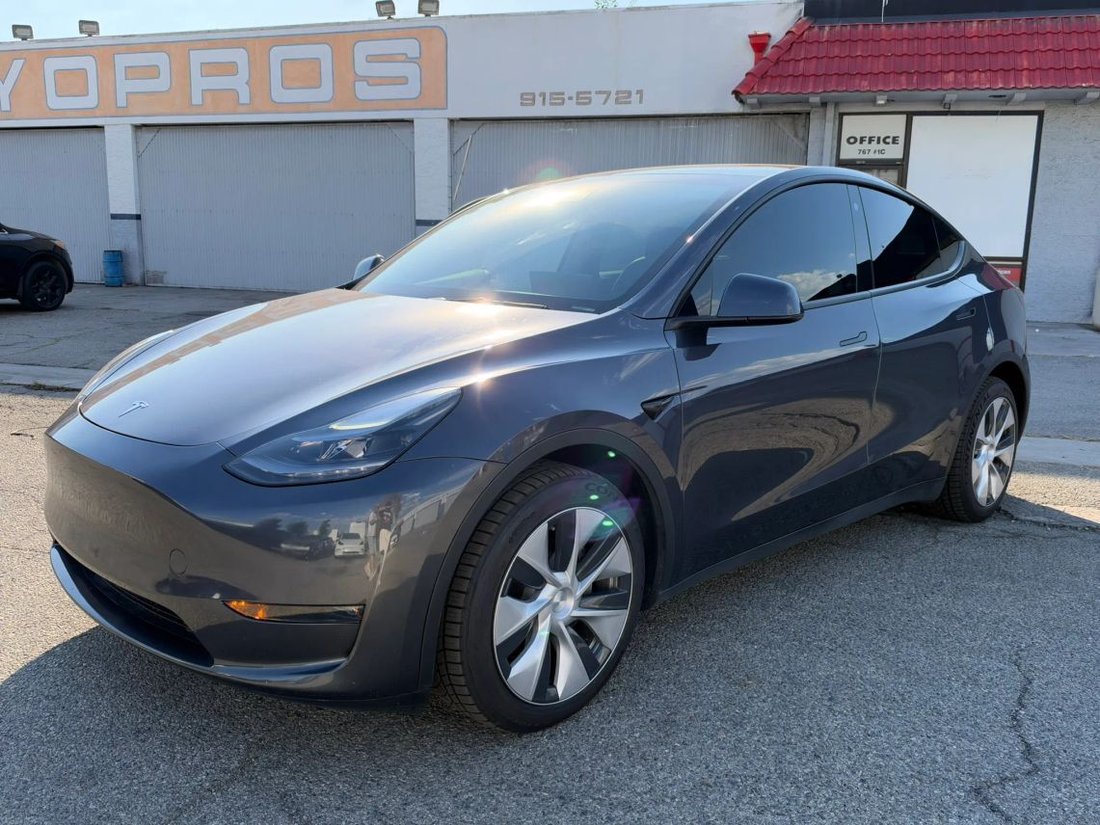 Suv in Azusa, CA, United States 3 - 19042726