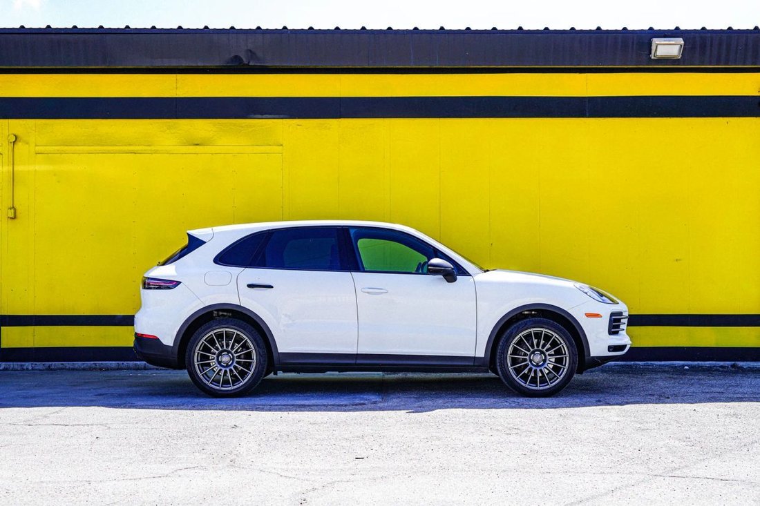 Suv in El Monte, CA, United States 5 - 19042772
