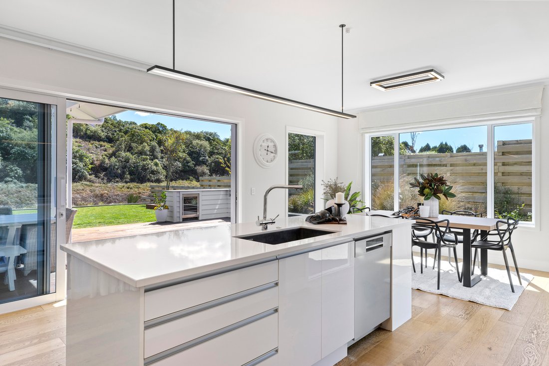 Townhouse in Kinloch, Waikato, New Zealand 1 - 19042421