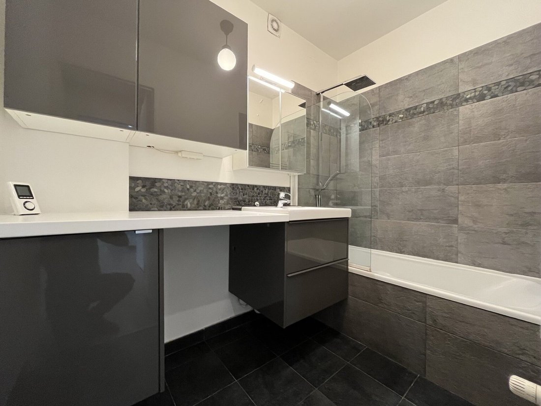 Apartment in Auteuil Nord, Paris 16e Arrondissement, Paris 5 - 19042595