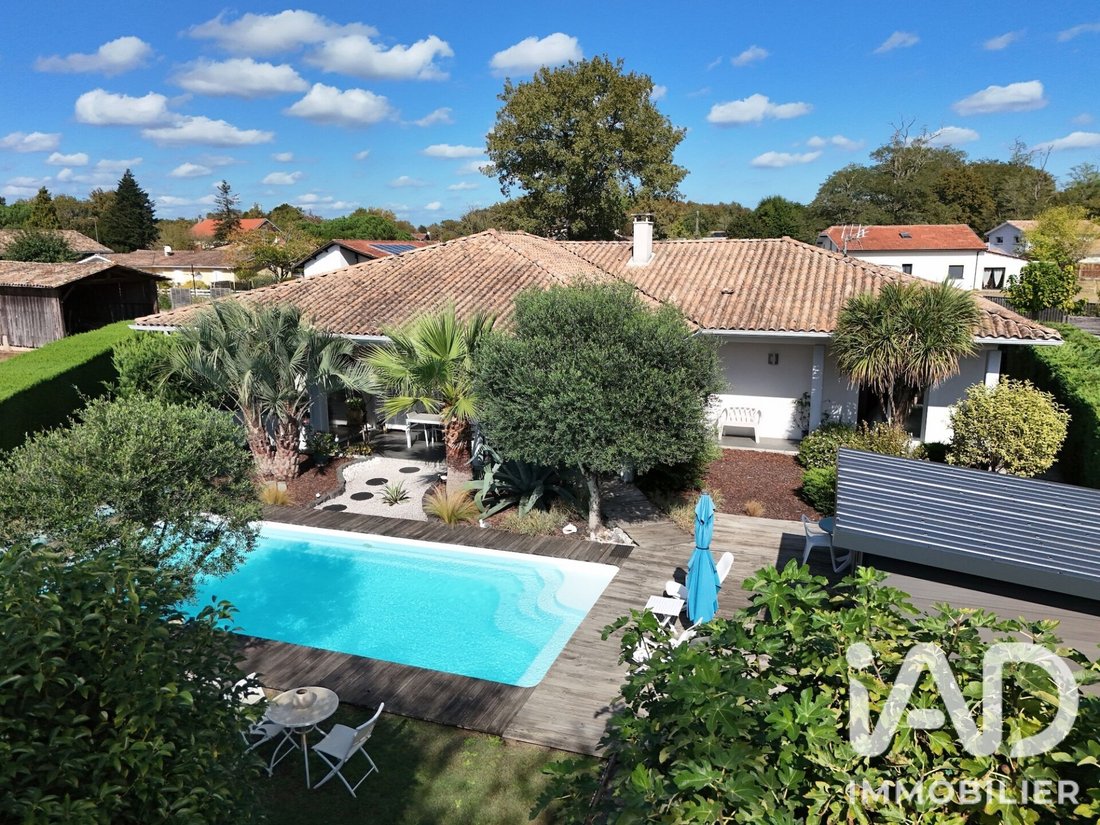 House in Mios, Nouvelle-Aquitaine, France 1 - 19043128