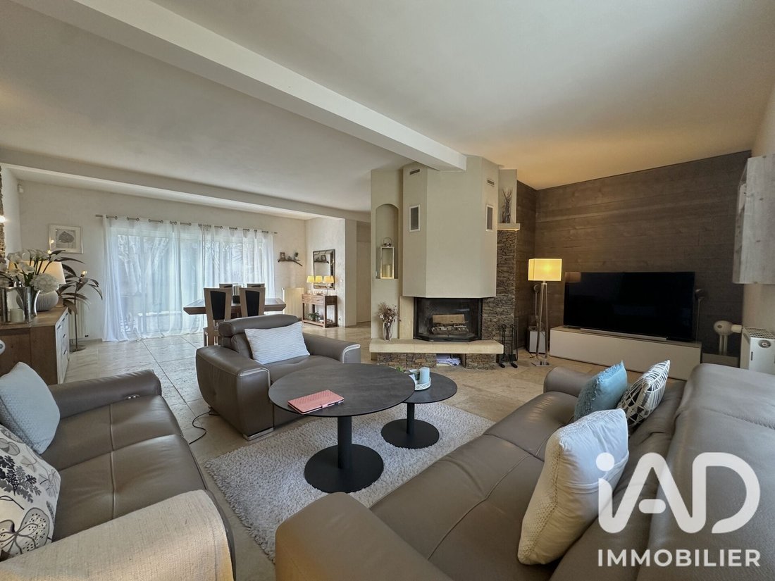 House in Quincy-sous-Senart, Ile-de-France, France 1 - 19043106