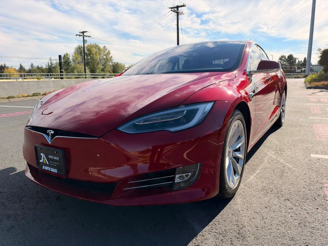 Sedan in Bellevue, WA, United States 5 - 19042766