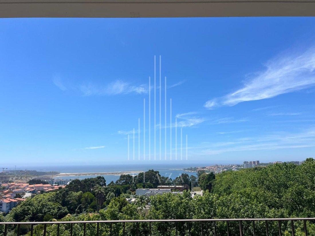 Apartment in Santa Marinha e Sao Pedro da Afurada, Porto District, Portugal 1 - 19042576