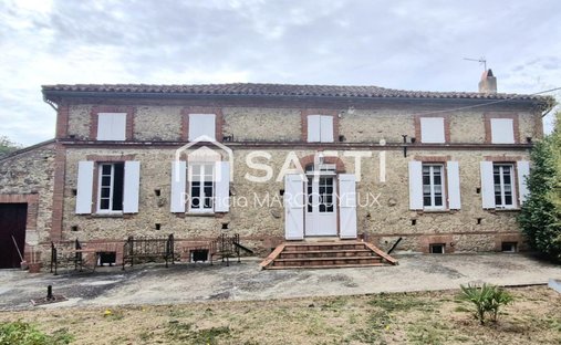 Maison à Lagarde, Occitanie, France 1