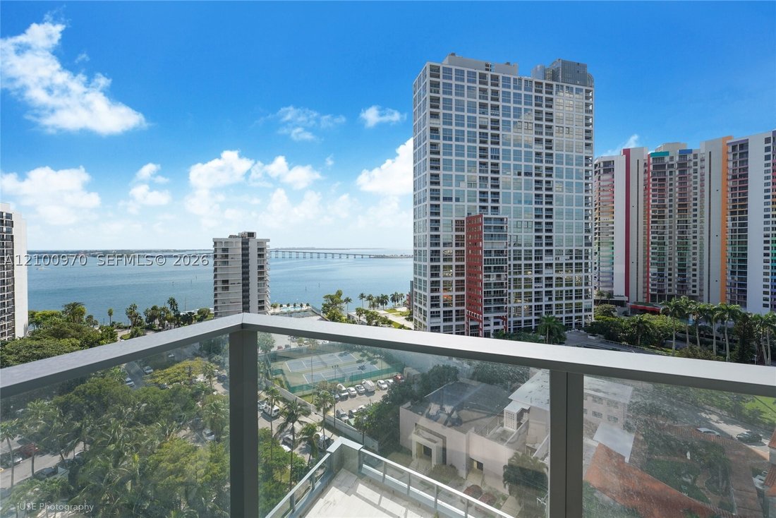 Condo in Miami, Florida, United States 1 - 19042542
