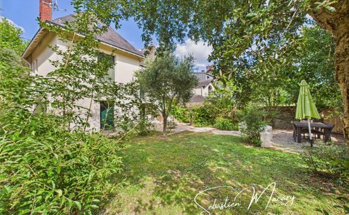Haus in Rond-point route de Paris, Nantes, Frankreich 1