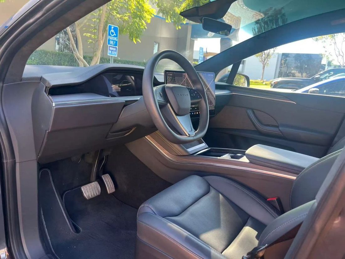 Suv in Costa Mesa, CA, United States 3 - 19042740
