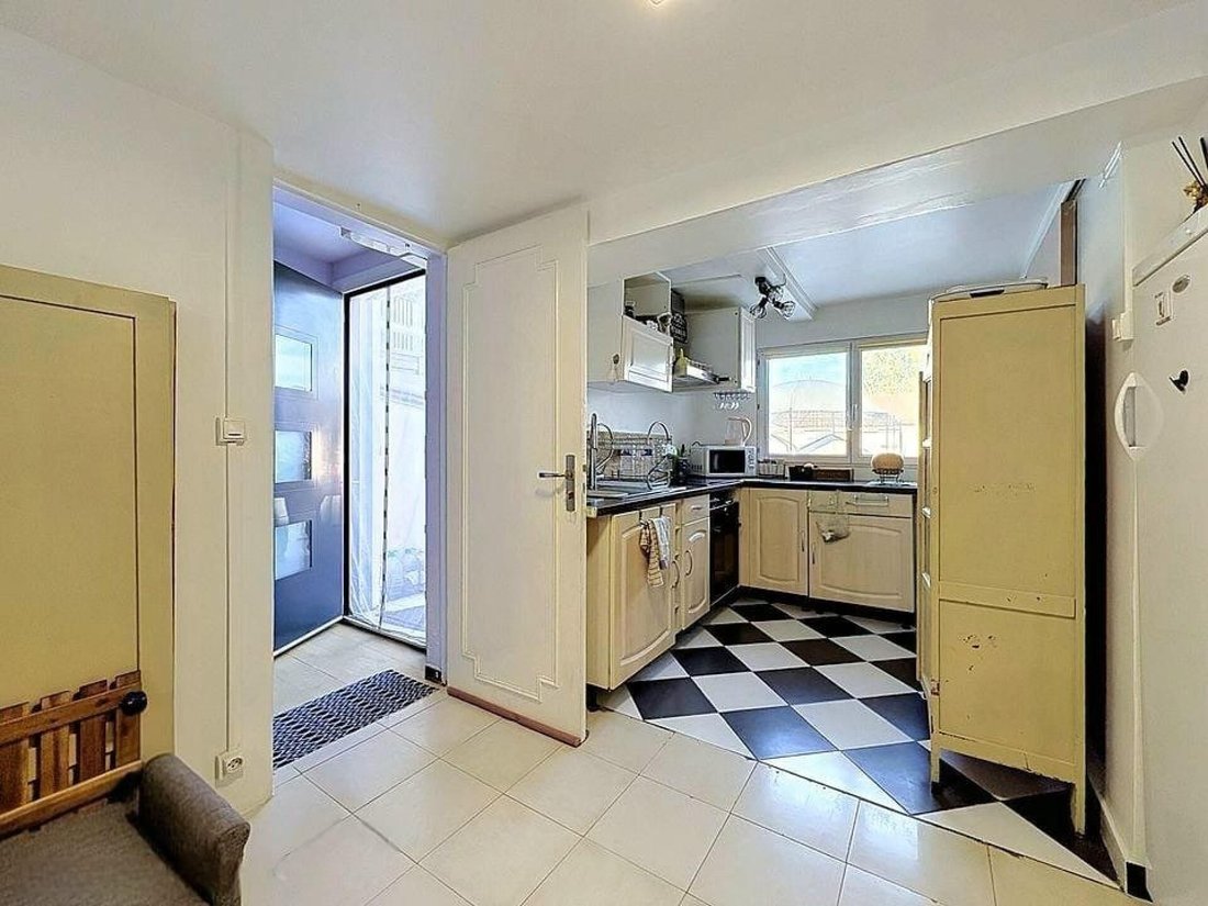 House in Creteil, Ile-de-France, France 4 - 19042977