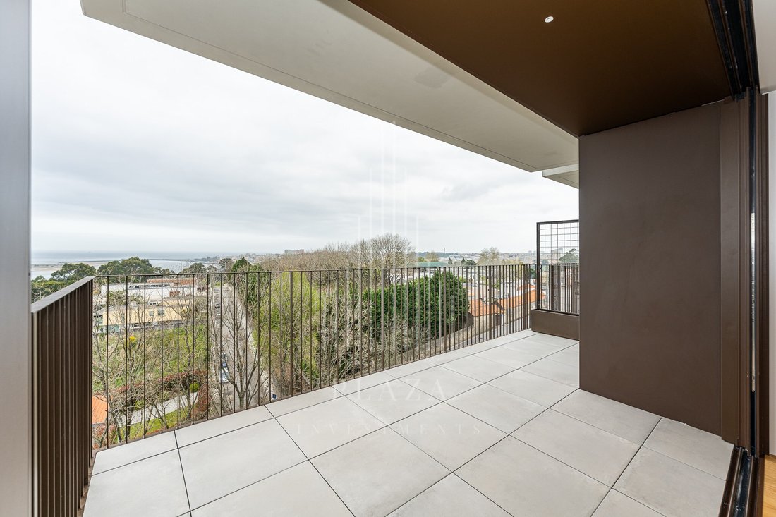 Apartment in Santa Marinha e Sao Pedro da Afurada, Porto District, Portugal 3 - 19042576