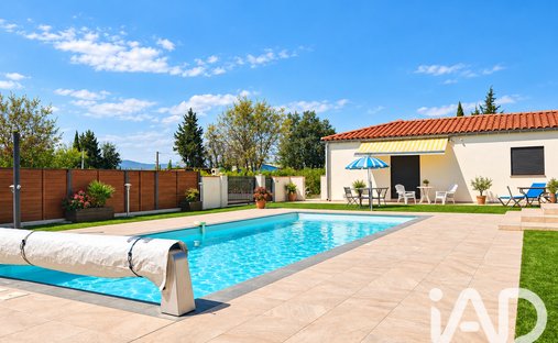 Maison à Zone Agricole, Saint-Estève, France 1