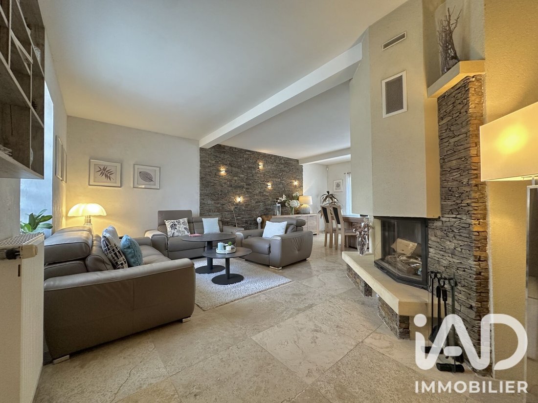 House in Quincy-sous-Senart, Ile-de-France, France 2 - 19043106