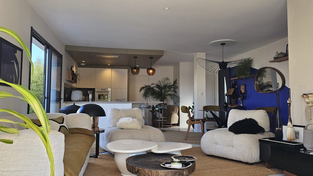 House in Saint-Palais-sur-Mer, Nouvelle-Aquitaine, France 4 - 19042402