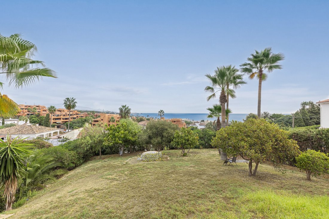 Villa in Buenas Noches, Estepona, Spain 4 - 19042544