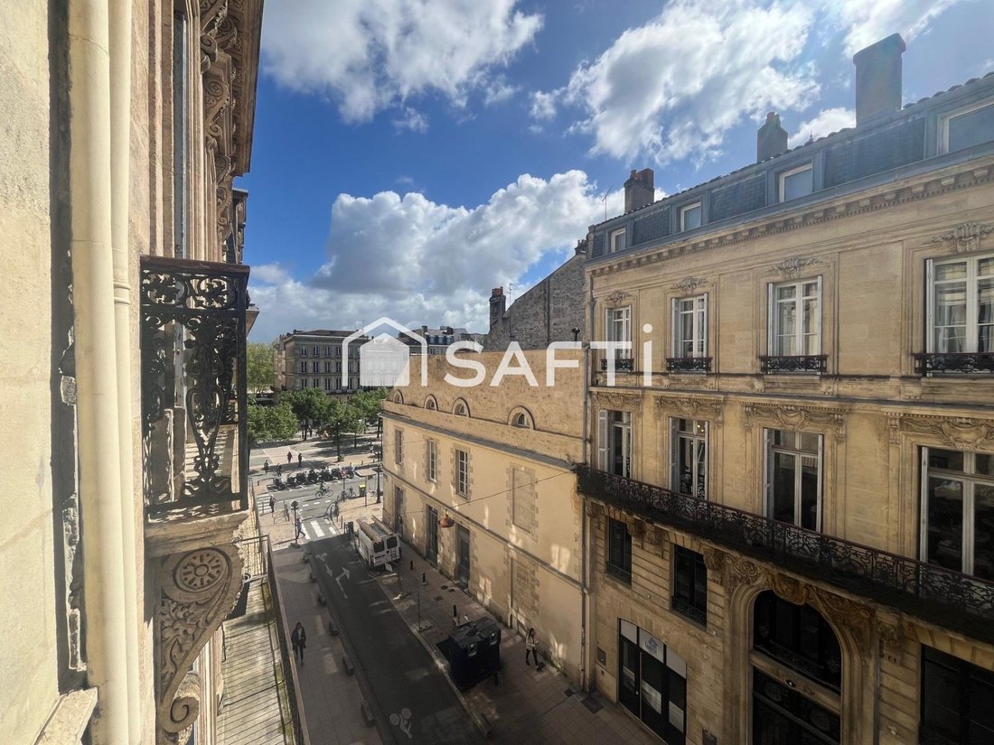 Appartement à Hôtel de Ville-Quinconce-Saint Seurin-Fondaudège, Bordeaux, France 1 - 19042967