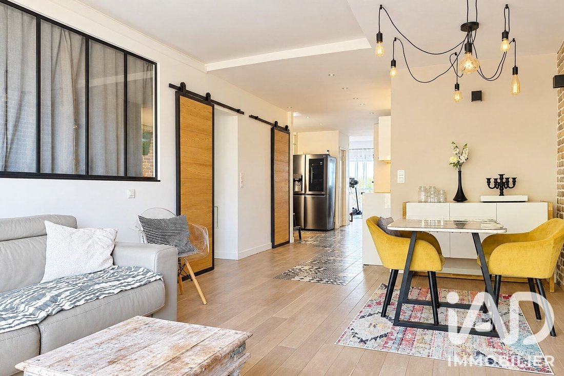 Appartamento a Bas Belleville, Paris 19e Arrondissement, Parigi 5 - 19042954
