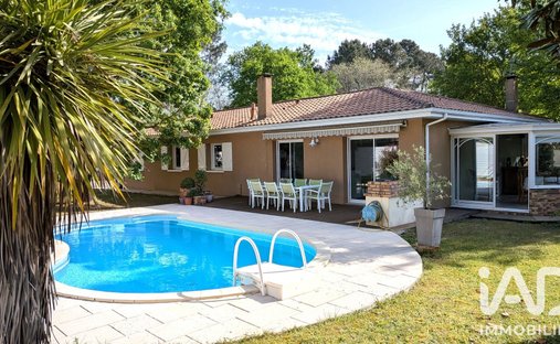 Casa a Le Las, Saint-Jean-d'Illac, Francia 1