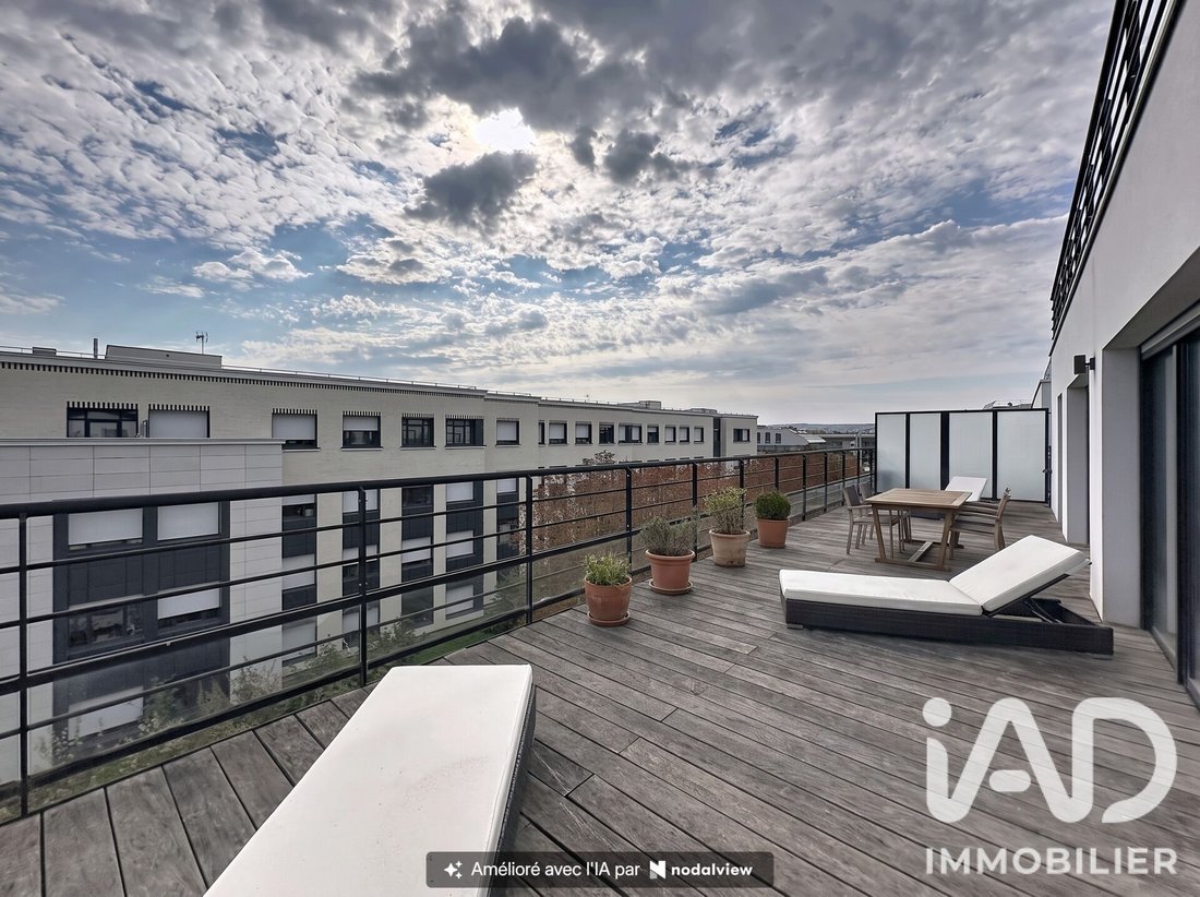Appartamento a Altopiano Ovest, Suresnes, Francia 1 - 19043032