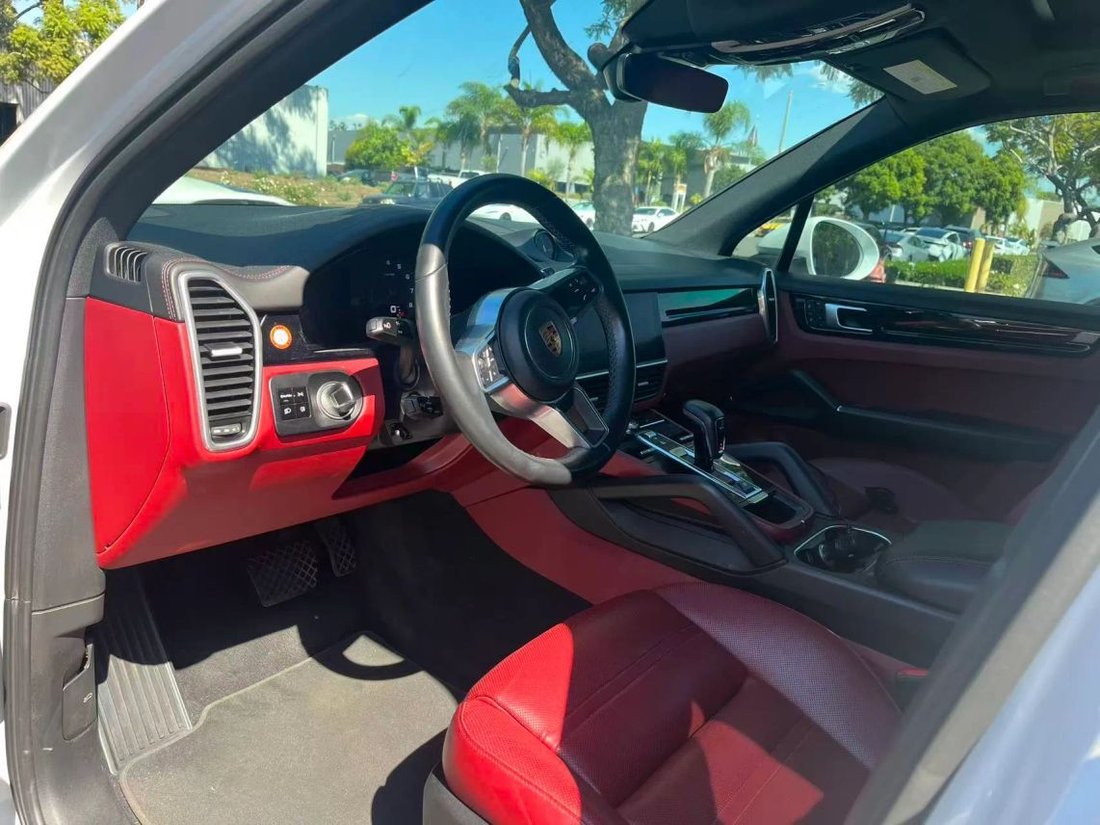 Suv in Costa Mesa, CA, United States 3 - 19042731