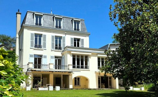 House in Centre, Brunoy, France 1