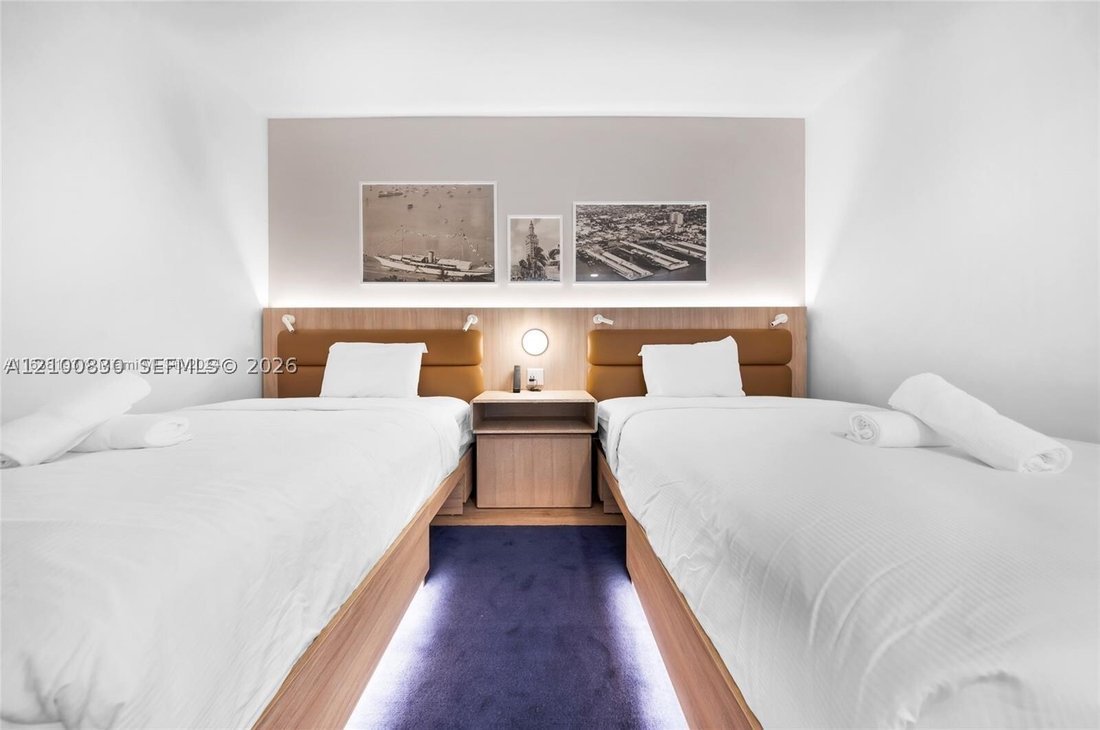 Condo in Miami, Florida, United States 3 - 19042545