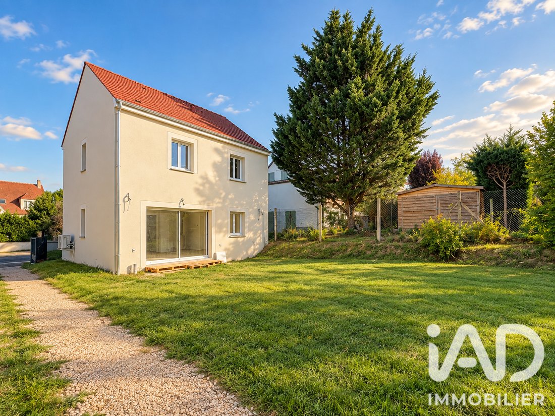 House in Morainvilliers, Ile-de-France, France 1 - 18803481