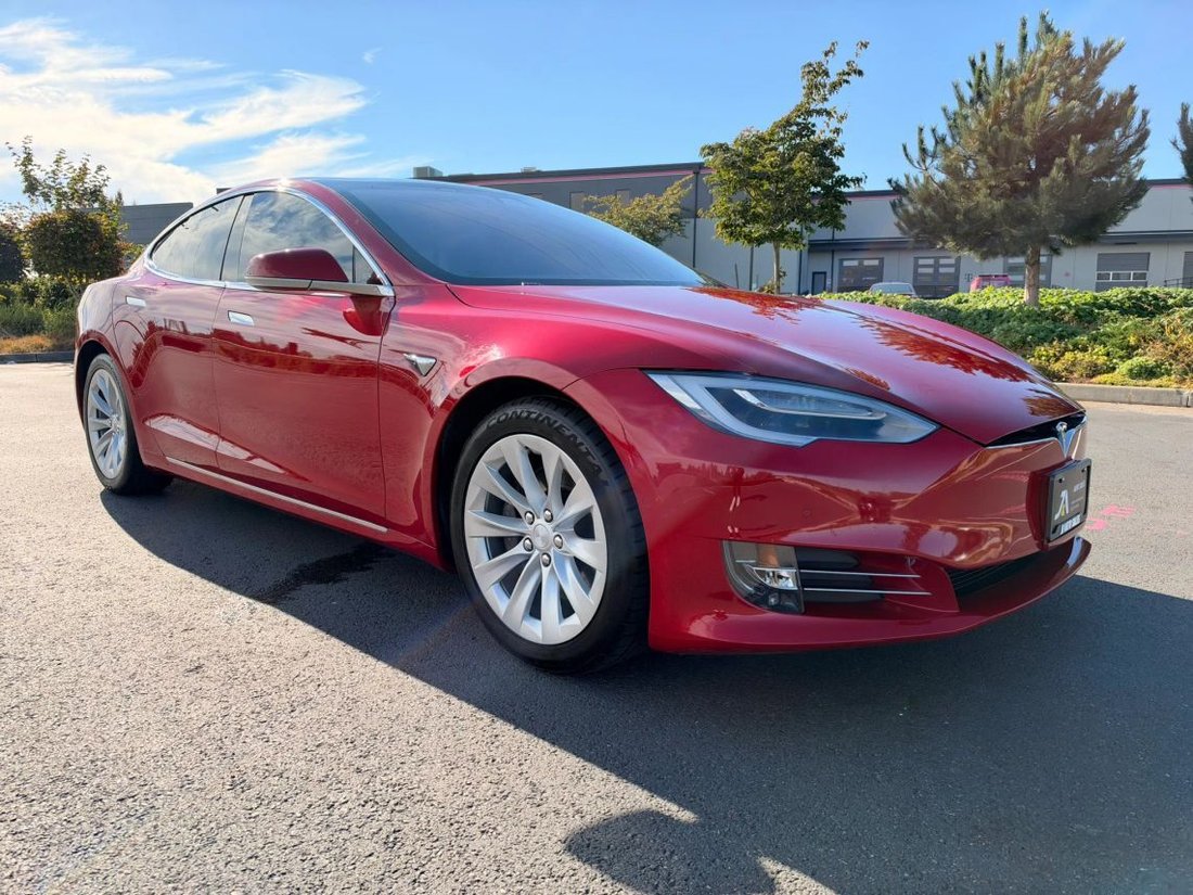 Sedan in Bellevue, WA, United States 2 - 19042766