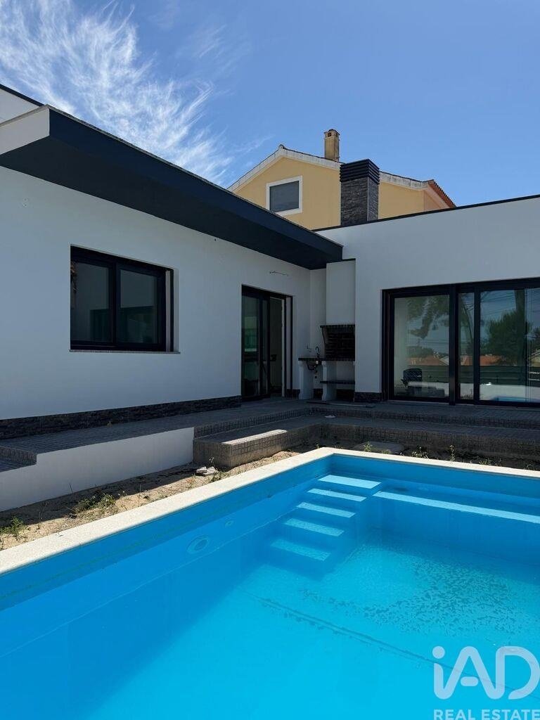 Townhouse in Quinta do Conde, Setubal, Portugal 1 - 19042885