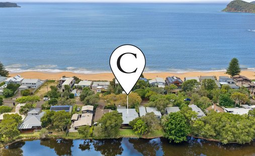 House in Pearl Beach, New South Wales, Australia 1