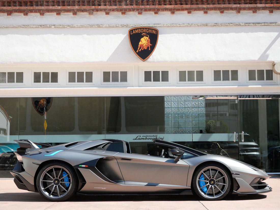 Cabriolet in Beverly Hills, CA, United States 2 - 19042456