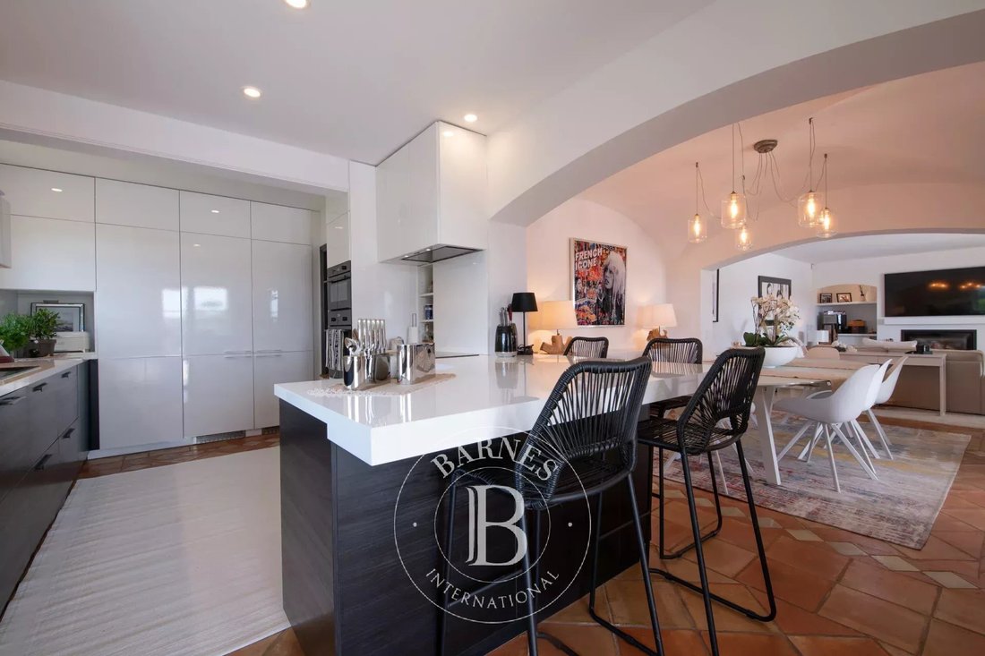 Villa in Nartelle-Noyer-Bellevue-bd des Sardinaux, Sainte-Maxime, France 2 - 12781776