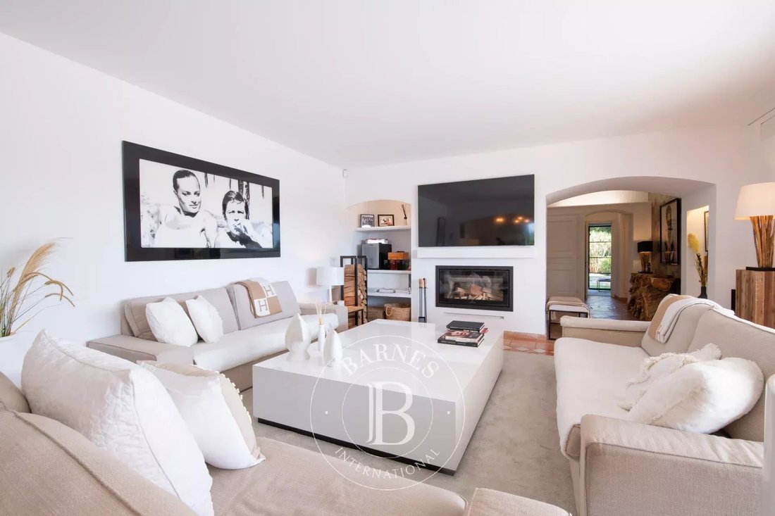 Villa in Nartelle-Noyer-Bellevue-bd des Sardinaux, Sainte-Maxime, France 3 - 12781776